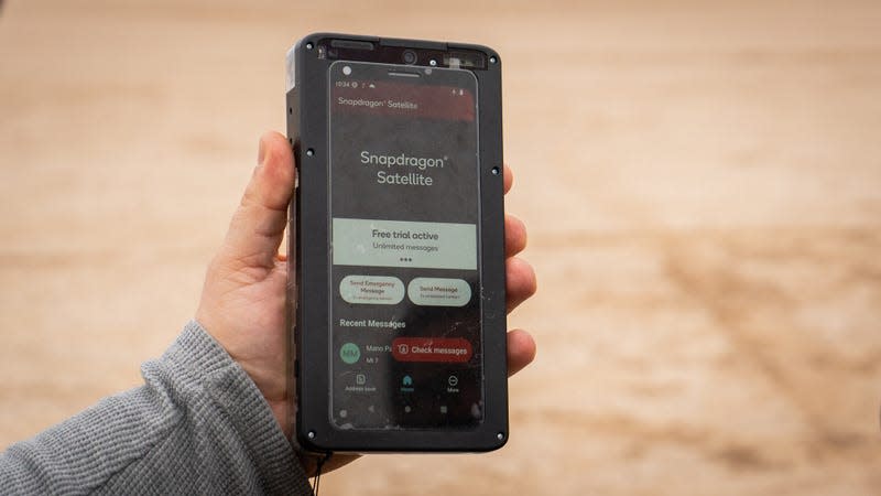 A photo of the Snapdragon Satellite test device 