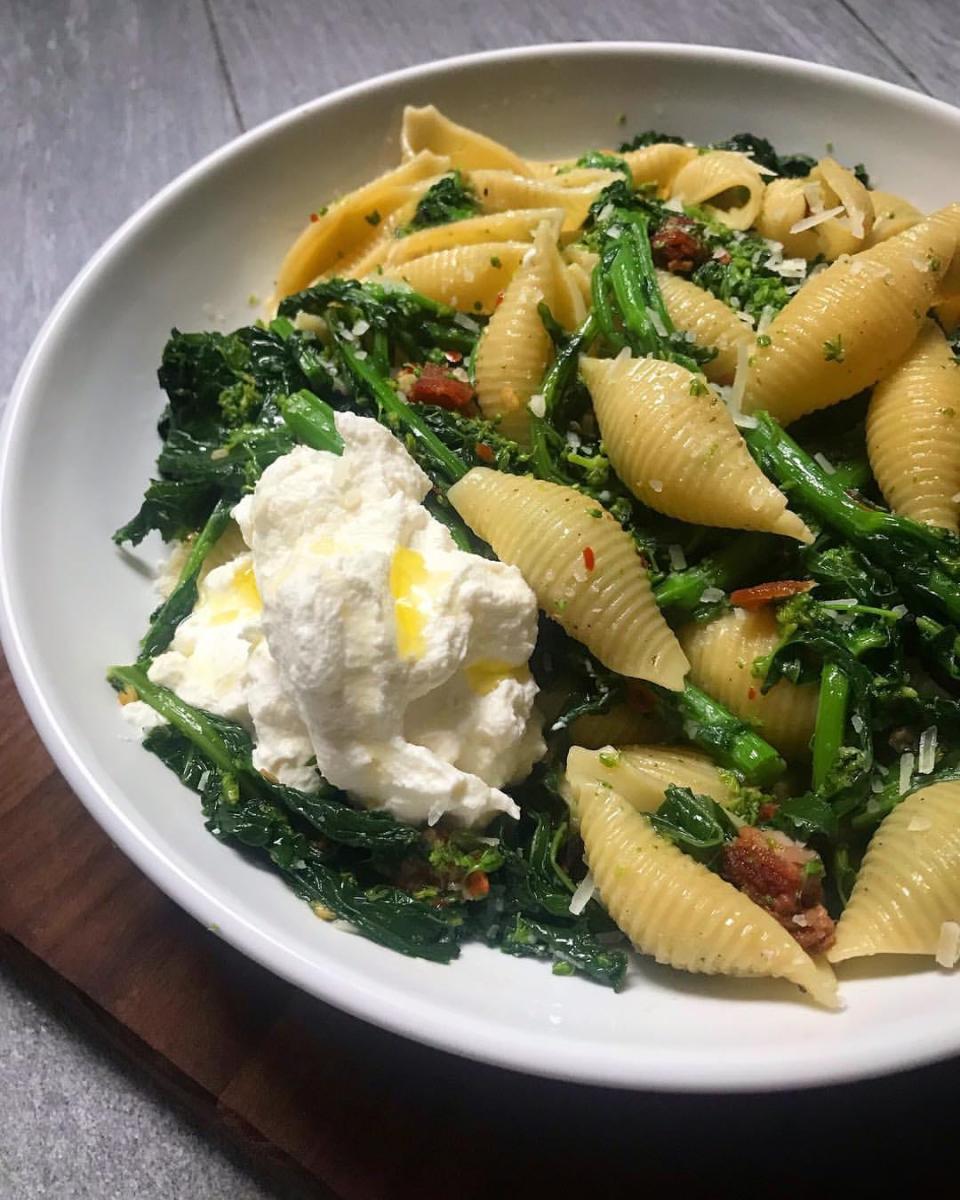 shells with broccoli rabe and ricotta