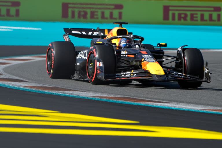 Verstappen tuvo un gran sábado, con el éxito en la carrera sprint y el primer lugar en la prueba de clasificación; este domingo irá por su tercer triunfo en Miami, sobre tres grandes premios de Fórmula 1 allí.