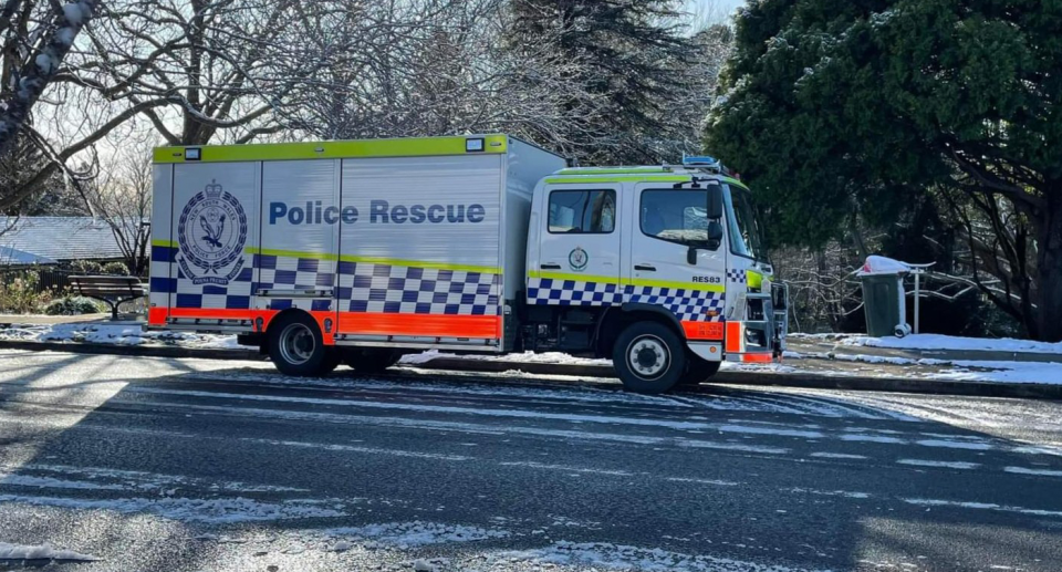 Police have asked to public to avoid calling Katoomba and Springwood Police stations for road closure information as it ties up the phone lines. Source: Facebook