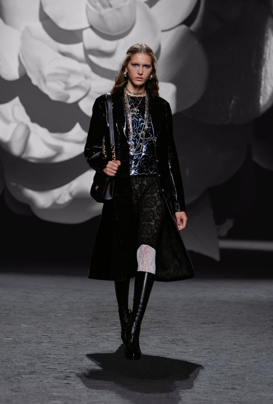 A model walking down the runway during Chanel's Fall/Winter 2023/24 show in Paris. (PHOTO: Chanel)