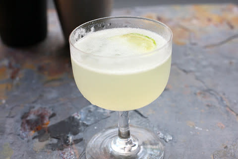 Mix a Classic Daiquiri