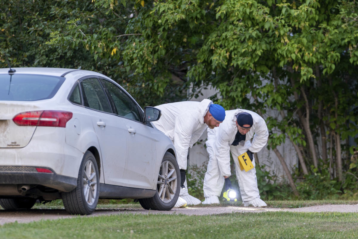 La police canadienne fouille la province à la recherche de suspects meurtriers au couteau