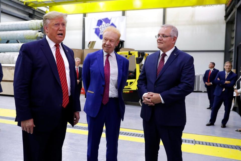 時任美國總統川普2019年在俄亥俄州接待時任澳洲總理莫里森(右)，當時澳洲億萬富豪普拉特(中)也作陪。美聯社資料照片