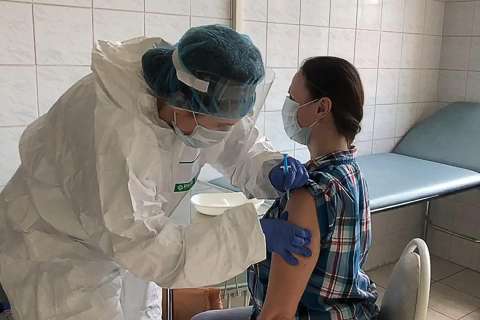 Image: Russia coronavirus vaccine (Sechenov Medical University Press office / TASS via Getty Images file)