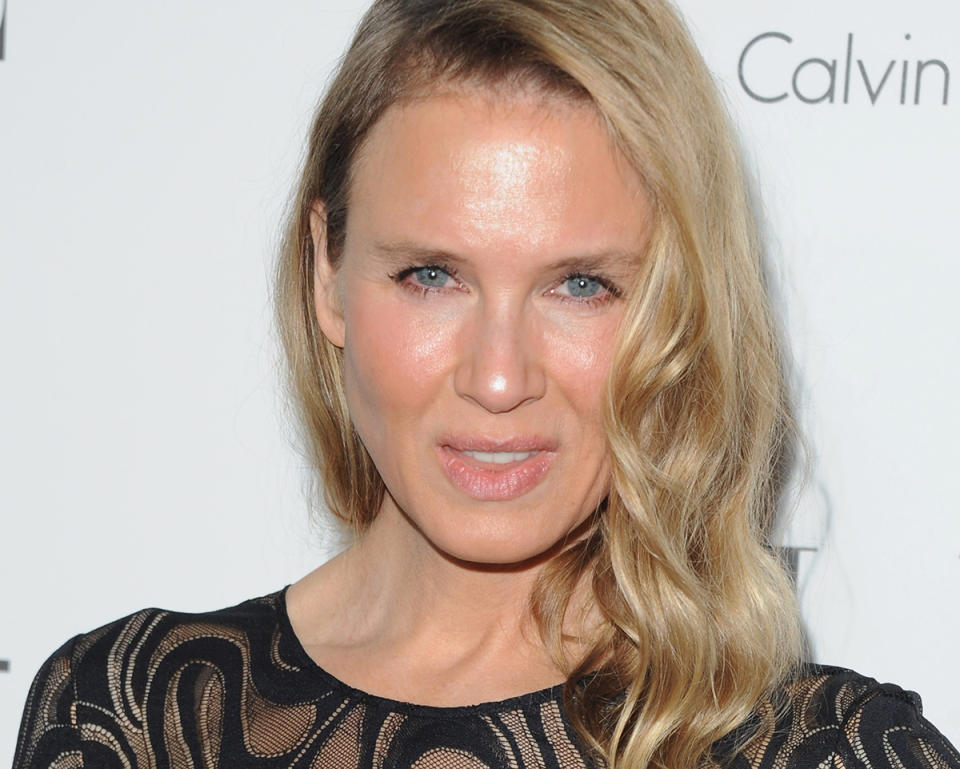 BEVERLY HILLS, CA - 20 DE OCTUBRE: La actriz Renee Zellweger llega a la 21ª edición anual de los premios ELLE Women In Hollywood Awards en el Four Seasons Hotel Los Angeles at Beverly Hills el 20 de octubre de 2014 en Beverly Hills, California. (Foto de Jon Kopaloff/FilmMagic)