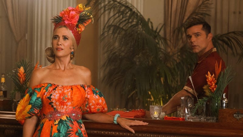 Kristen Wiig and Ricky Martin in Palm Royale