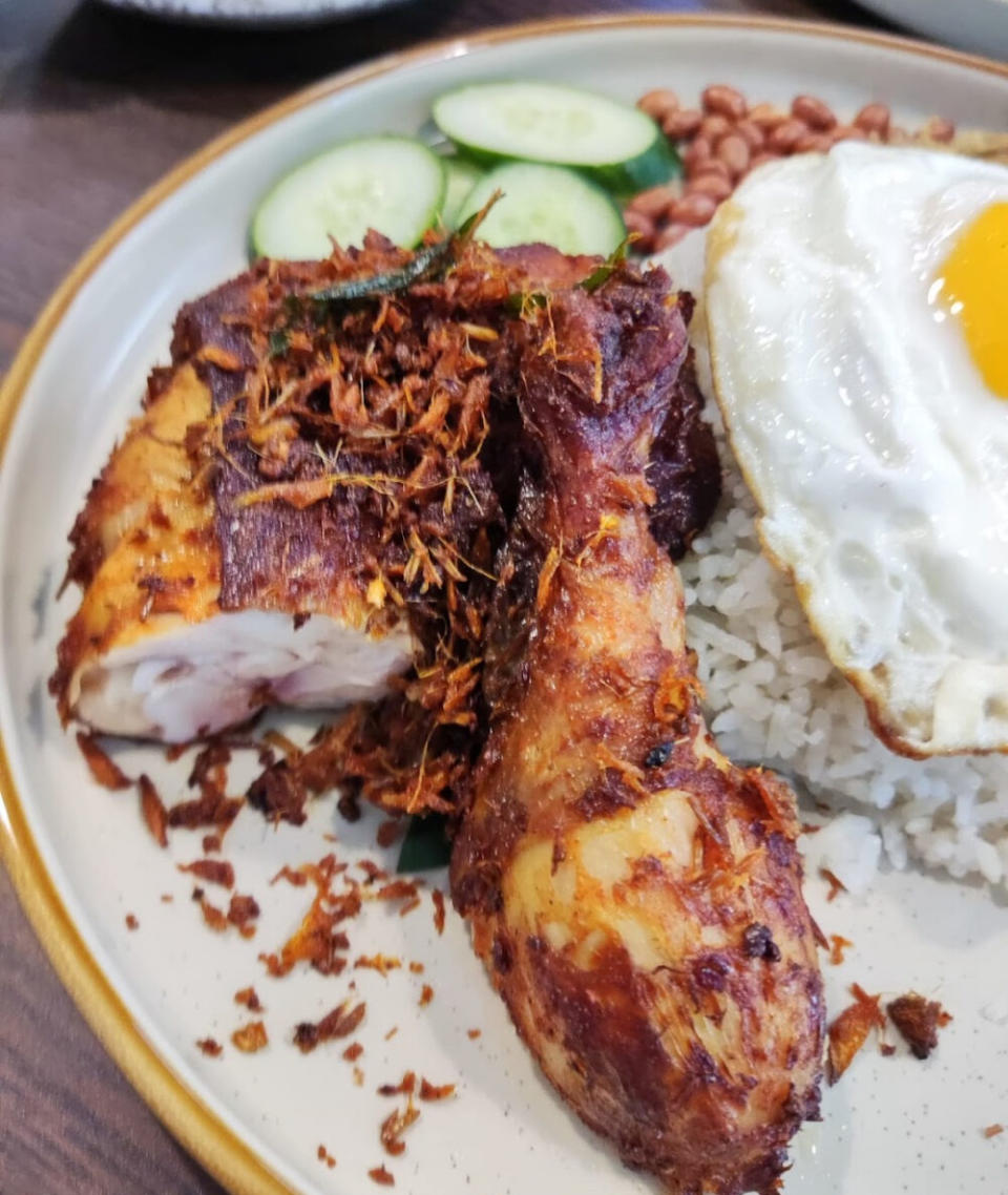 Kitchenman Nasi Lemak - Ayam goreng berempah leg