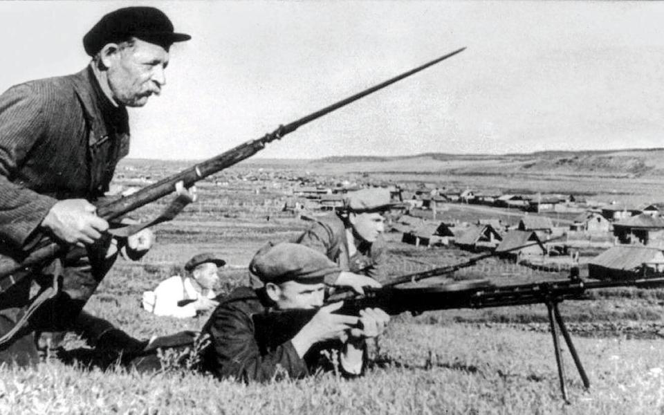 A rare image from the operation; Germans on the Eastern Front; the retreat from Moscow -  Alamy Stock Photo