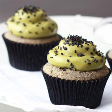 Ice your cupcakes with Matcha green tea