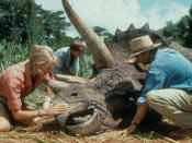 Im Jahr 1993 brach ein regelrechtes Dinosaurier-Fieber aus, denn "Jurassic Park" eroberte die Kinoleinwand. In der Geisternacht streiften in diesem Jahr zahlreiche Urzeitmonster durch die Straßen. (Bild-Copyright: Moviestore Collection/REX/Shutterstock)