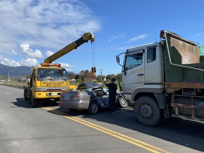 宜蘭縣三星鄉雙和一路19日發生一起砂石車與汽車車禍，汽車駕駛人和村長廖熖經送醫後宣告不治。（翻攝照片／中央社）