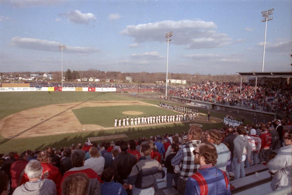 The Canton-Akron home opener at Thurman Munson Memorial Stadium in Canton on Wednesday, April 19, 1989.