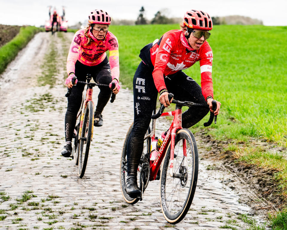 2024 POC Ventral Air MIPS limited Alison Jackson Cobbles edition aero road bike helmet, muddy team recon ride