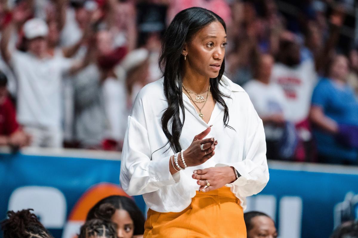 Memphis women's basketball hires Alex Simmons, reigning Big South Coach ...