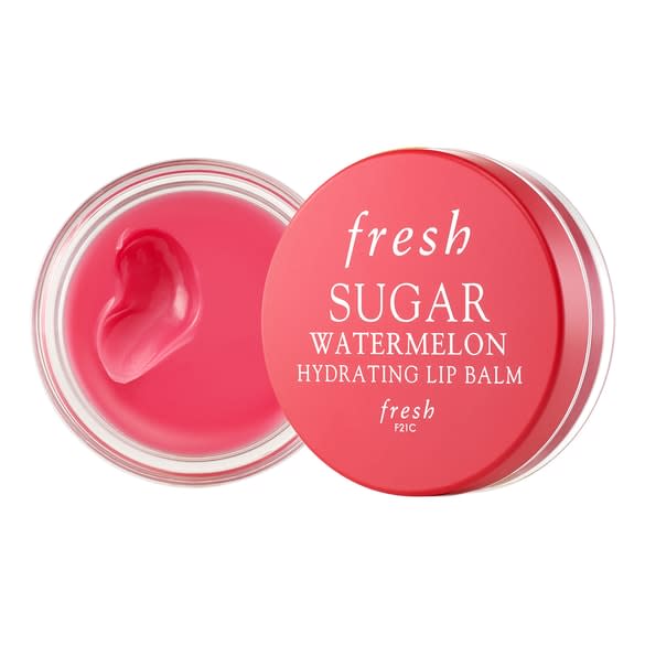 18€ <br><p>Pourquoi on aime ? Ultra-hydratant, ce baume laisse des lèvres douces et délicieusement parfumées. </p><br><a href="https://www.sephora.fr/p/sugar-lip-balm---baume-a-levres-hydratant-au-sucre-501387.html?" rel="nofollow noopener" target="_blank" data-ylk="slk:Acheter;elm:context_link;itc:0;sec:content-canvas" class="link ">Acheter</a><br><a href="https://www.elle.fr/Beaute/News-beaute/Soins/La-pasteque-l-ingredient-prefere-des-marques-de-beaute#xtor=AL-541" rel="nofollow noopener" target="_blank" data-ylk="slk:Voir la suite des photos sur ELLE.fr;elm:context_link;itc:0;sec:content-canvas" class="link ">Voir la suite des photos sur ELLE.fr</a><br><h3> A lire aussi </h3><ul><li><a href="https://www.elle.fr/Beaute/News-beaute/Soins/Alicia-Keys-lance-sa-toute-premiere-marque-de-soins-3873461#xtor=AL-541" rel="nofollow noopener" target="_blank" data-ylk="slk:Alicia Keys lance sa toute première marque de soins;elm:context_link;itc:0;sec:content-canvas" class="link ">Alicia Keys lance sa toute première marque de soins</a></li><li><a href="https://www.elle.fr/Beaute/News-beaute/Soins/Soins-d-ete-9-reflexes-pour-une-jolie-peau-2460234#xtor=AL-541" rel="nofollow noopener" target="_blank" data-ylk="slk:Soins d’été : 9 réflexes pour une jolie peau;elm:context_link;itc:0;sec:content-canvas" class="link ">Soins d’été : 9 réflexes pour une jolie peau</a></li><li><a href="https://www.elle.fr/Beaute/News-beaute/Beaute-des-stars/Fenty-Skin-j-ai-teste-les-nouveaux-soins-de-Rihanna-et-voici-ce-que-j-en-ai-pense-3872262#xtor=AL-541" rel="nofollow noopener" target="_blank" data-ylk="slk:Fenty Skin : j’ai testé les nouveaux soins de Rihanna et voici ce que j’en ai pensé;elm:context_link;itc:0;sec:content-canvas" class="link ">Fenty Skin : j’ai testé les nouveaux soins de Rihanna et voici ce que j’en ai pensé</a></li><li><a href="https://www.elle.fr/Beaute/Soins/Tendances/Hydrafacial-le-soin-nettoyant-et-hydratant-qui-donne-une-peau-de-bebe-3871959#xtor=AL-541" rel="nofollow noopener" target="_blank" data-ylk="slk:Hydrafacial, le soin nettoyant et hydratant qui donne une peau de bébé;elm:context_link;itc:0;sec:content-canvas" class="link ">Hydrafacial, le soin nettoyant et hydratant qui donne une peau de bébé</a></li><li><a href="https://www.elle.fr/Astro/Horoscope/Quotidien#xtor=AL-541" rel="nofollow noopener" target="_blank" data-ylk="slk:Consultez votre horoscope sur ELLE;elm:context_link;itc:0;sec:content-canvas" class="link ">Consultez votre horoscope sur ELLE</a></li></ul>