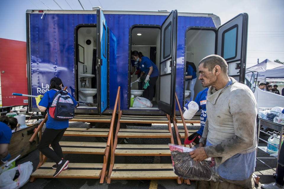 FOTOS: 'La Regadera' que hace milagros en la frontera México-EEUU