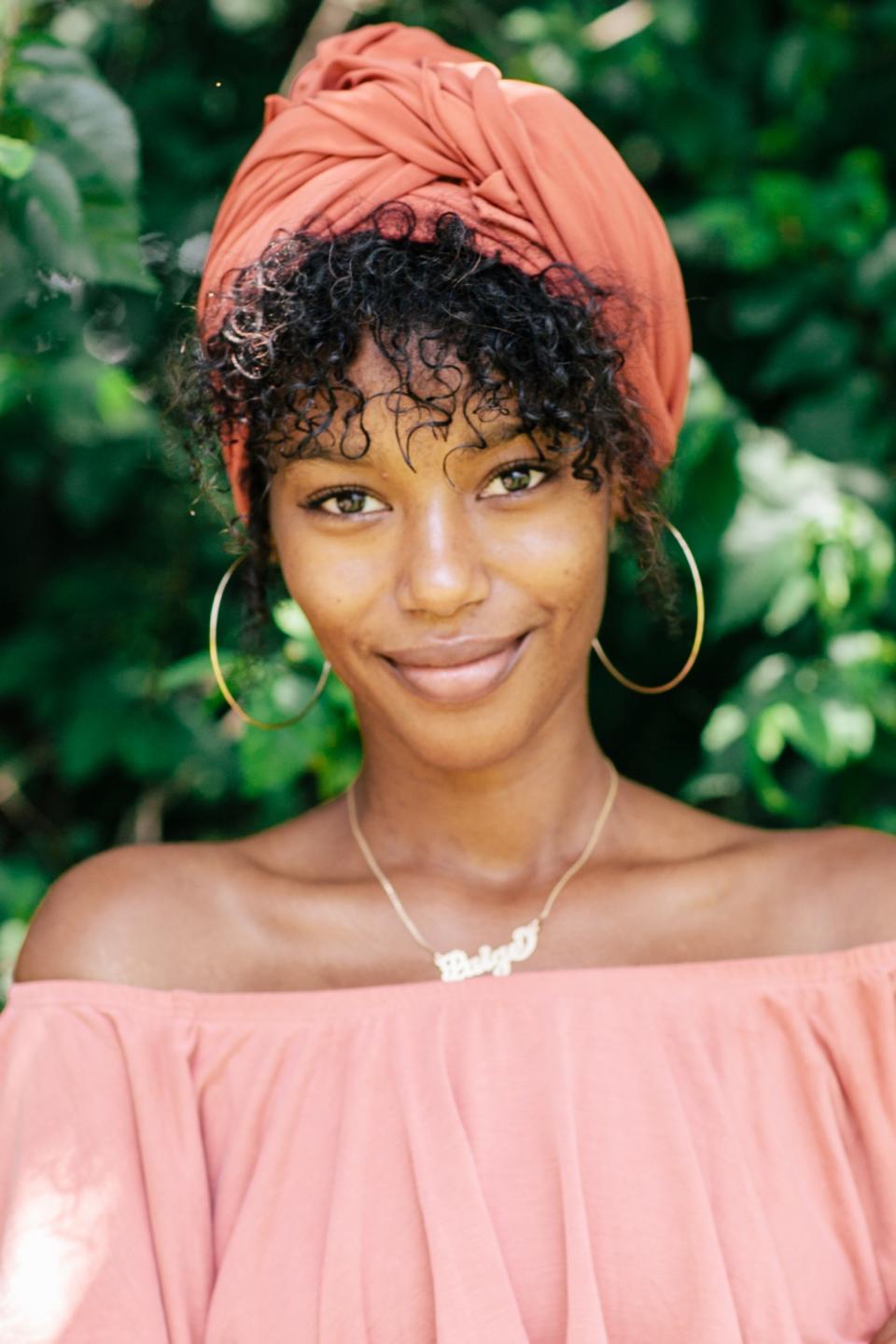 Curl bangs and headwrap