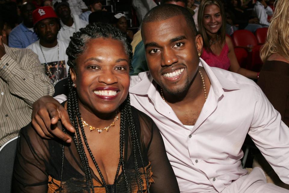 Kanye West and his mother attend the 2004 MTV Video Music Awards
