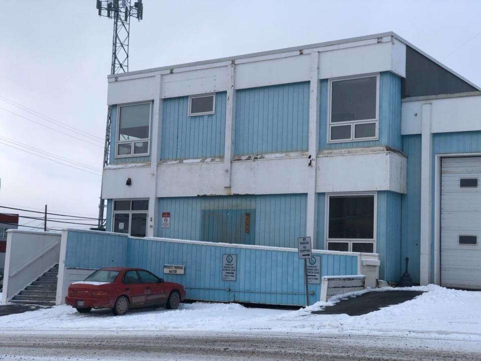 Inuvik's Town Hall on Oct. 14, 2021. Eleven candidates are vying to join the next city council in the election Monday, and six of them participated in forum this past week. (Mackenzie Scott/CBC - image credit)