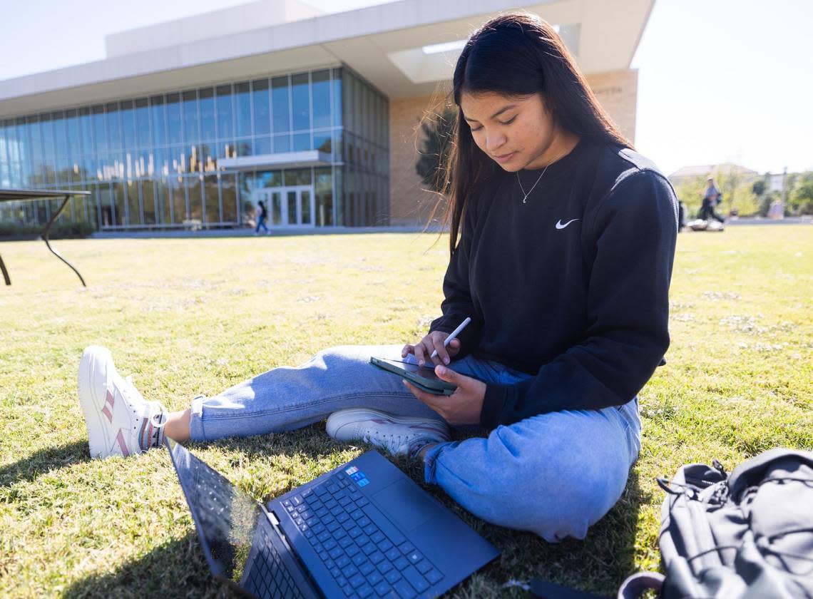 Lizbeth Maldonado studies on a sunny autumn day at TCU. College classes represented a challenge after finishing high school online.