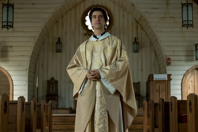 EIKE SCHROTER/NETFLIX Hamish Linklater on 'Midnight Mass'