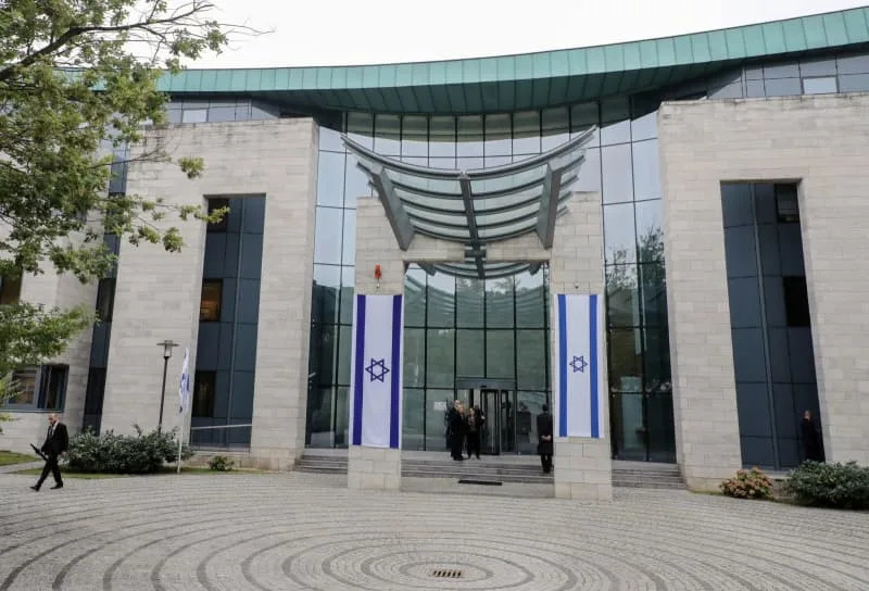 An exterior view of the Israeli embassy in Berlin. picture alliance / dpa