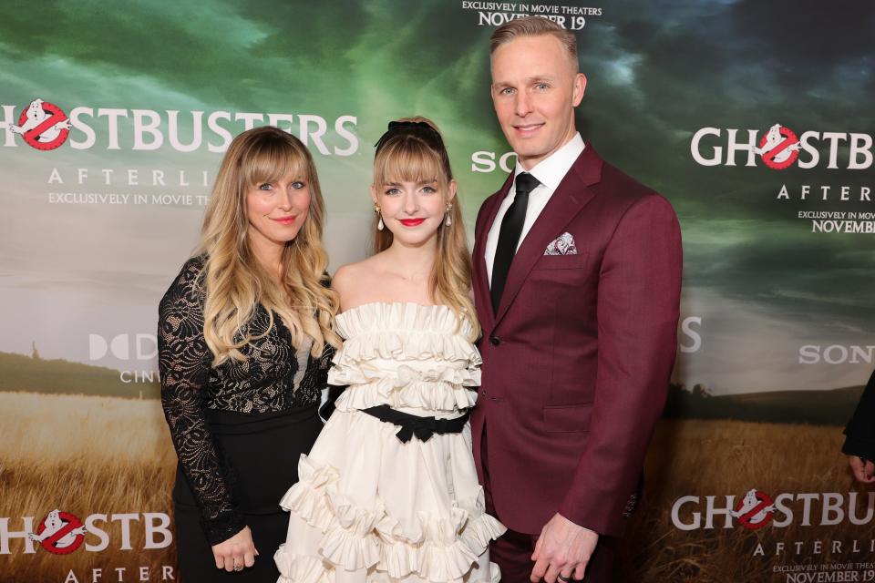 Grace with her parents, Crystal and Ross, at the Ghostbusters: Afterlife premiere in November 2021