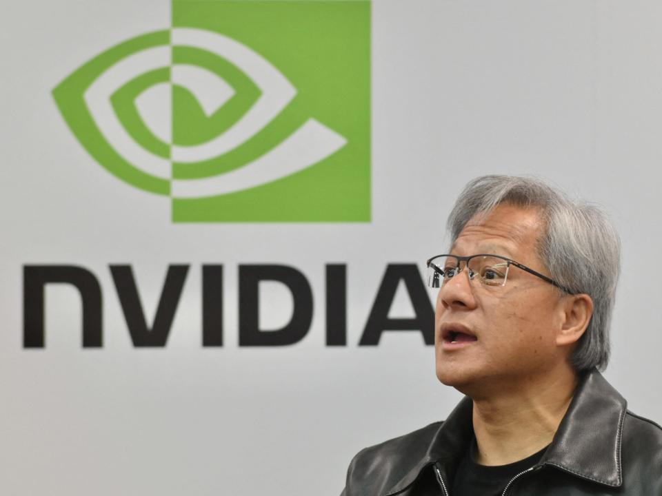 Indem Nvidia in KI-fokussierte Unternehmen investiert, fördert das Unternehmen den Bedarf an den wertvollen Chips, die es herstellt.  - Copyright: Sam Yeh/AFP/Getty Images