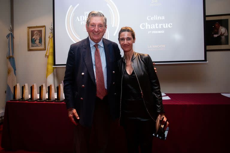 José Claudio Escribano, junto a la periodista de LA NACION Celina Chatruc, ganadora del primer puesto de la categoría Cultura e  Historia.