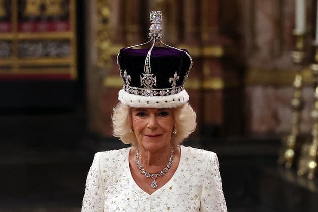 Couronnement de Charles III : Pourquoi la reine Camilla n'a finalement pas  porté le diamant Koh-i-Noor - Elle