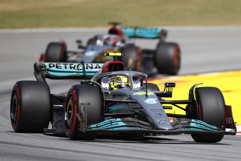 Los Mercedes de Lewis Hamilton y George Russell van mostrándose más rápidos y estarán entre los primeros seis en la parrilla del GP de España