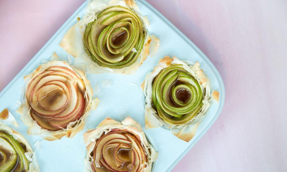 How to Turn Caramel Apples Into a Rose Tart