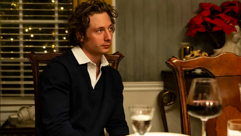 carmy jeremy allen white fishes the bear season 2