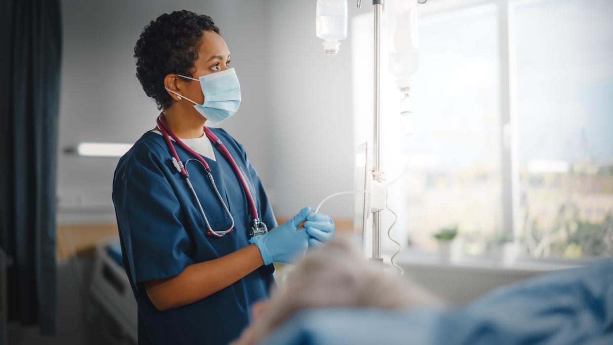 A total of 1,469 people have now been hospitalized for or with COVID-19 since the respiratory season began on Aug. 27, 94 of whom required intensive care, while the flu has sent 539 to hospital, with 50 of them admitted to ICU (Shutterstock - image credit)