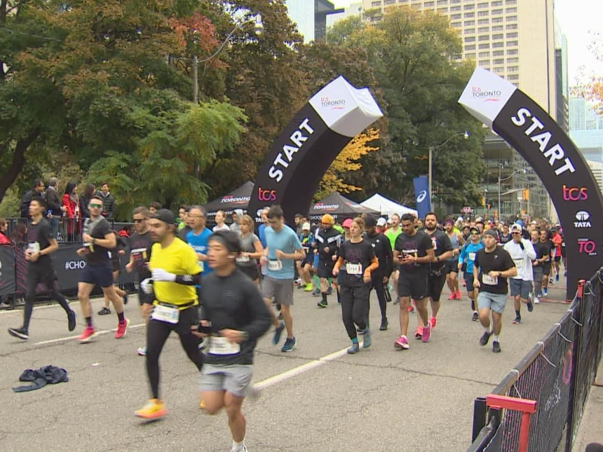 The Toronto Waterfront Marathon returned to city streets on Sunday. (Mehrdad Nazarahari/CBC - image credit)