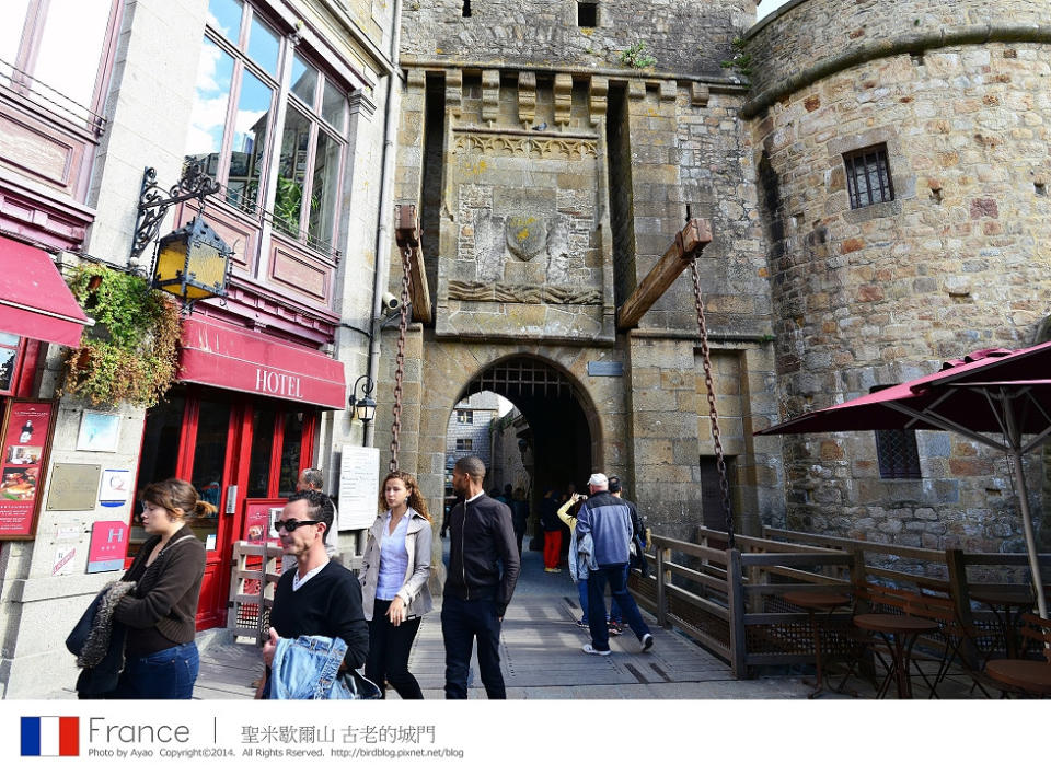 法國自由行。一日遊行程：諾曼第「聖米歇爾山」Le Mont Saint-Michel〔上〕。小鎮介紹【鳥夫人】