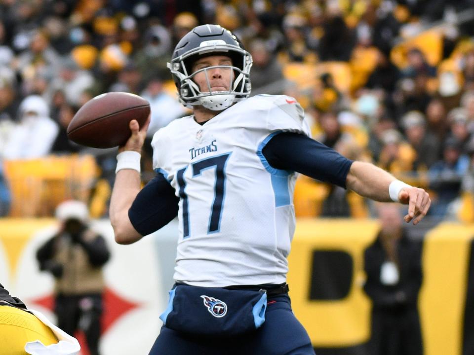 Ryan Tannehill makes a throw against the Pittsburgh Steelers.