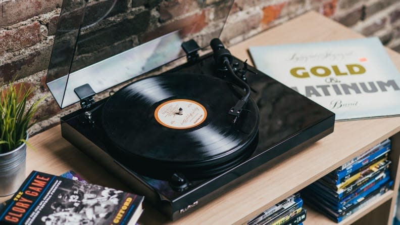 Unique gifts for any type of husband: Fluance record player