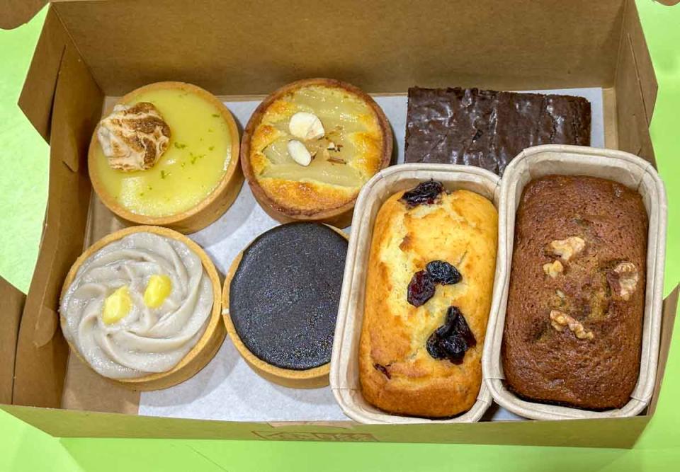 Lian Hup Heng - Tarts & Cake Loaves