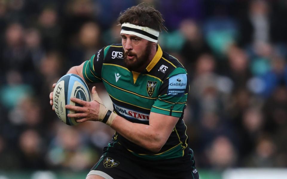 Tom Wood of Northampton Saints charges upfield during the Gallagher Premiership Rugby match between Northampton Saints and Saracens at Franklin's Gardens on February 29, 2020 in Northampton, England. - GETTY IMAGES