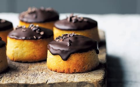 Mazarin cakes with chocolate glaze - Credit: Columbus Leth