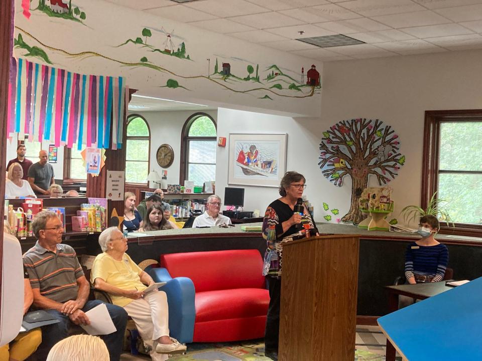 Michigan Library Association Executive Director Debbie Mikula speaks in support of the Jamestown Township library during a board meeting Monday, Aug. 8, 2022.