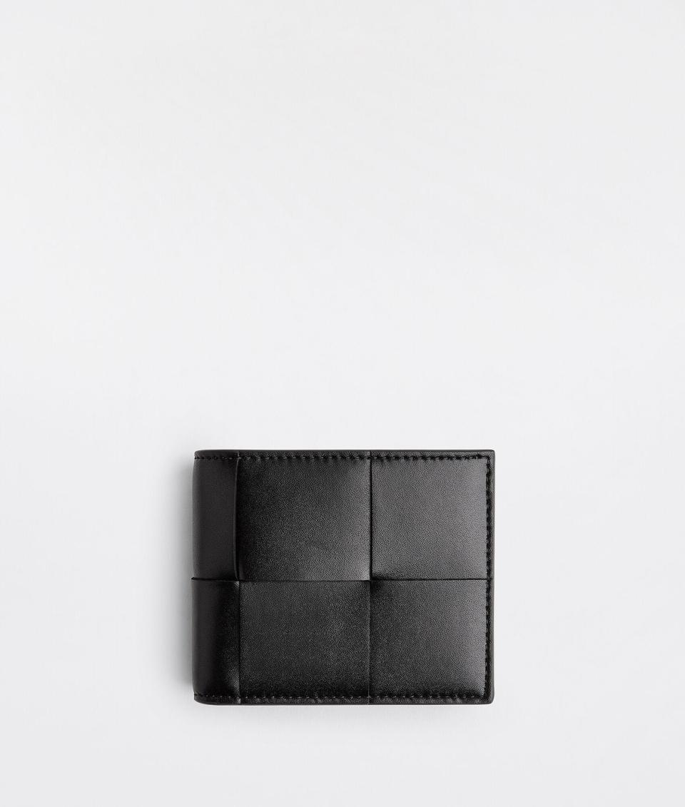 <p><a href="https://go.redirectingat.com?id=74968X1596630&url=https%3A%2F%2Fwww.bottegaveneta.com%2Fen-us%2Fbifold-wallet-black-809646633.html&sref=https%3A%2F%2Fwww.harpersbazaar.com%2Ffashion%2Ftrends%2Fg39806347%2Fbest-gifts-for-dad%2F" rel="nofollow noopener" target="_blank" data-ylk="slk:Shop Now;elm:context_link;itc:0;sec:content-canvas" class="link ">Shop Now</a></p><p>Bifold Wallet</p><p>$650.00</p><p>bottegaveneta.com</p><span class="copyright">bottegaveneta.com</span>