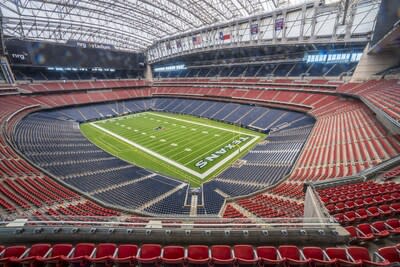 NRG Stadium roof open for Patriots vs. Texans