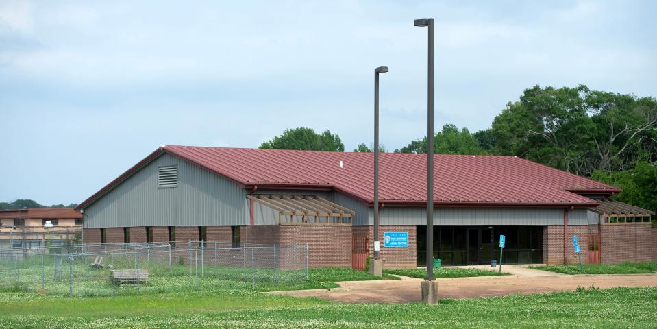 The City of Jackson animal shelter at 140 Outer Circle in Jackson seen Wednesday, May 9, closed in October 2021. The problem with stray dogs in the city continues.