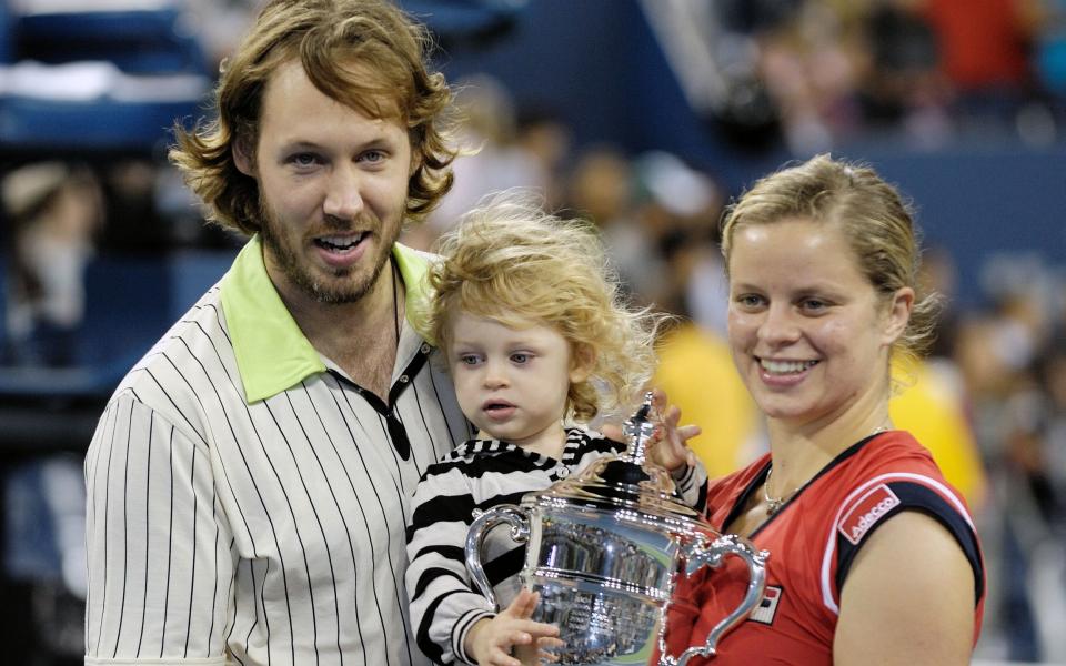 Kim Clijsters celebrates her 2009 US Open win alongside husband Brian Lynch and daughter Jada/Kim Clijsters inspires next generation of tennis mothers