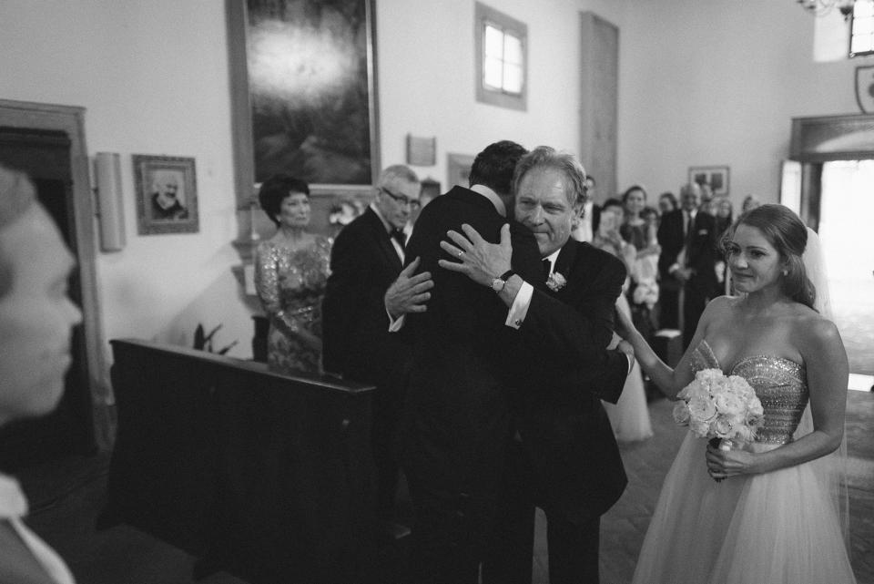 That’s Amore: This Couple Had a Romantic, Rainy Wedding at a Tiny Chapel in Tuscany