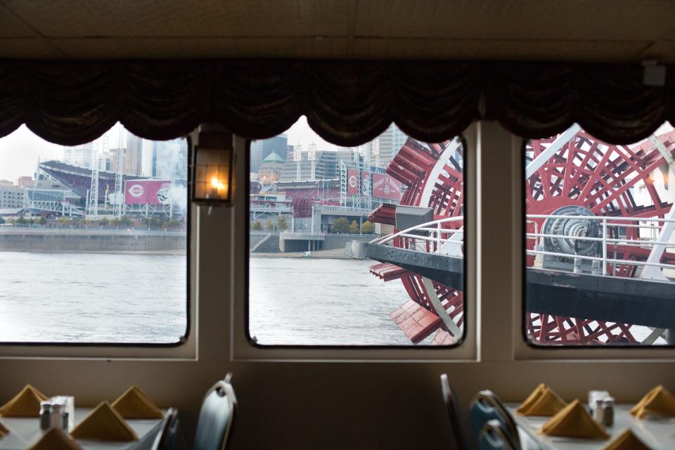 Enjoy a scenic dinner cruise on New Year's Eve aboard BB Riverboats.