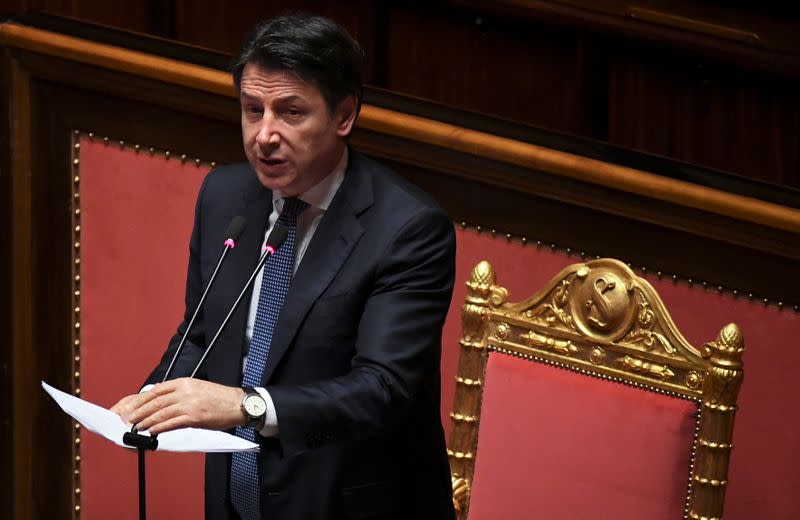 FOTO DE ARCHIVO: El primer ministro italiano Giuseppe Conte se dirige al Senado, sobre la propagación del coronavirus (COVID-19),